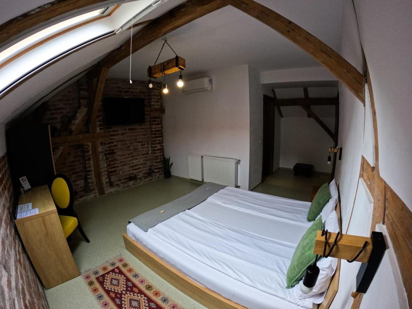 Timhouse Otel Temeşvar Dış mekan fotoğraf